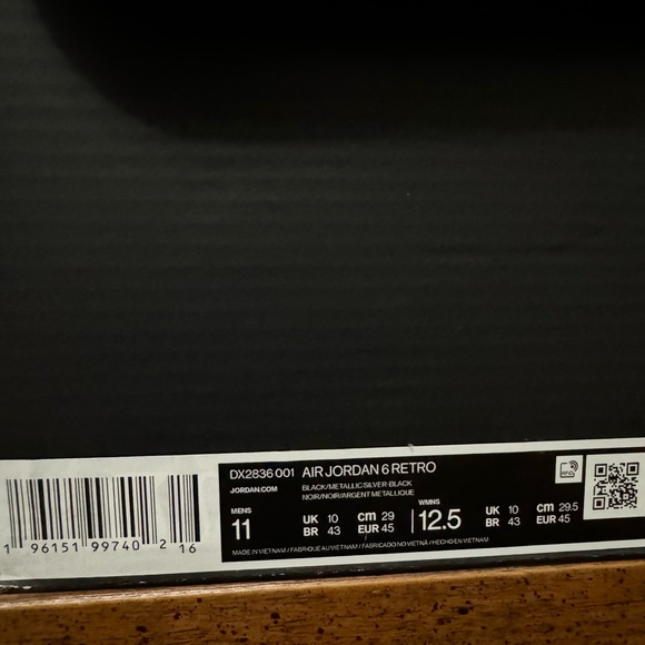 Air Jordan 6 Retro Black / Metallic Silver - Picture 8 of 8